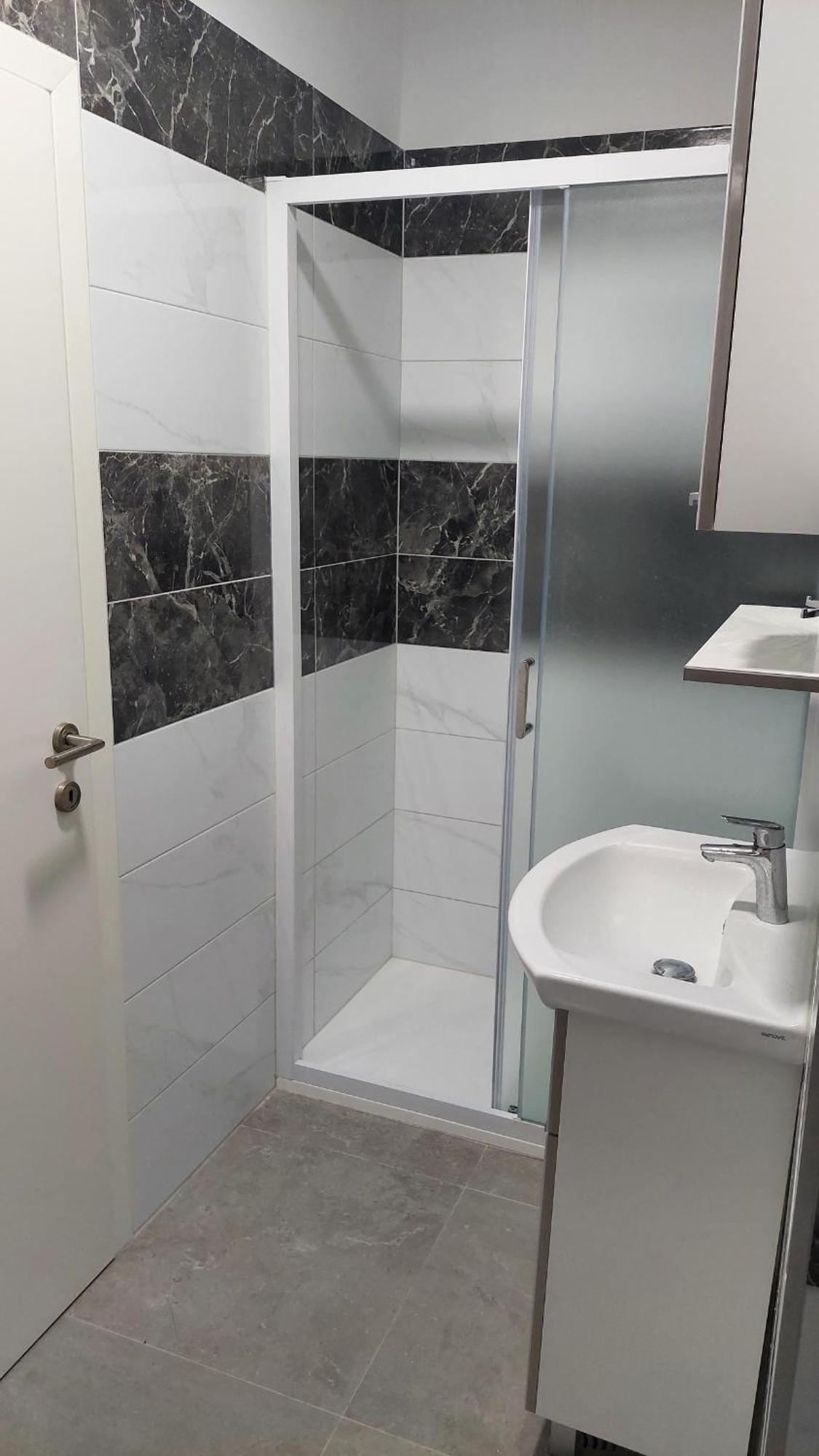 Room With Private Toilet And Terrace In City Center In Shared Apartment Split Exterior photo