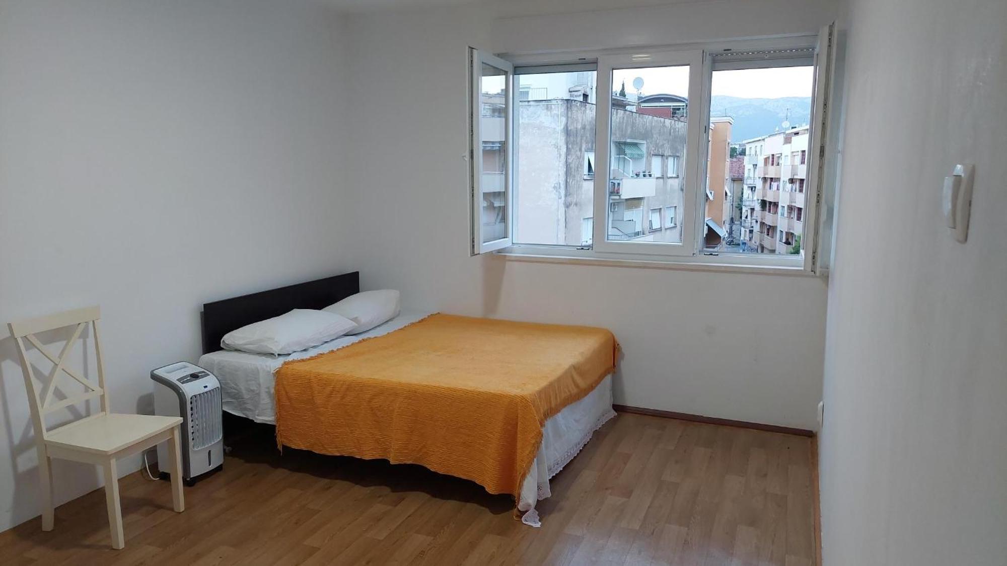 Room With Private Toilet And Terrace In City Center In Shared Apartment Split Exterior photo