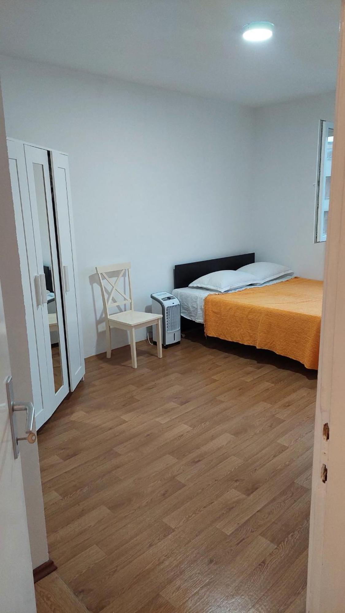 Room With Private Toilet And Terrace In City Center In Shared Apartment Split Exterior photo